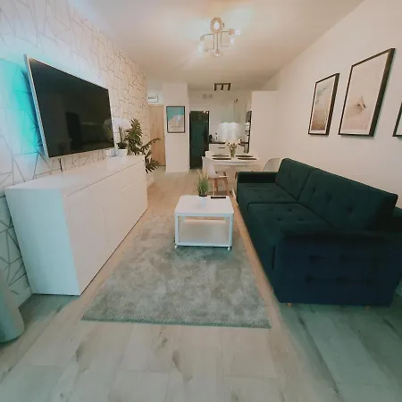 Apartment 4 Perly *