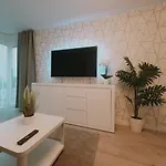 4 Perly Hotel