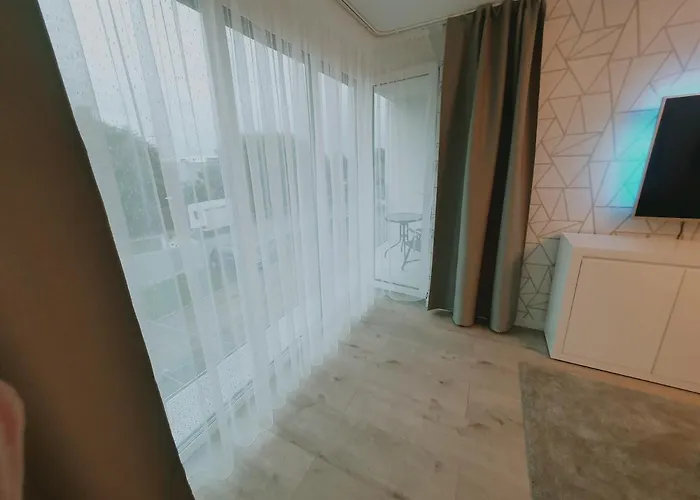 4 Perly קולובז'ג