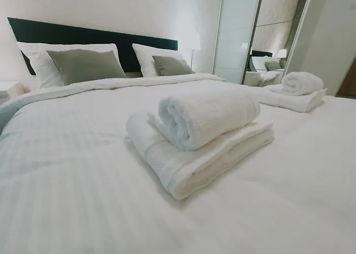 4 Perly קולובז'ג